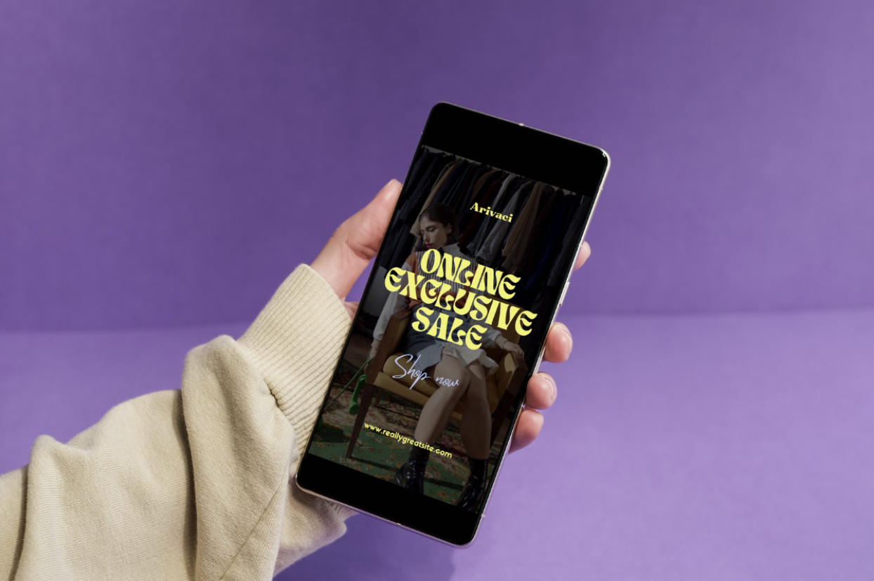 smartphone-showing-online-exclusive-fashion-sale-ad