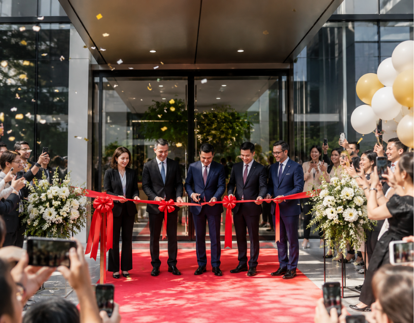 Relying on a traditional Opening Ceremony ribbon-cutting without digital integration means your big moment fades as soon as the scissors drop. This results in poor social media engagement, missed PR opportunities, and a forgettable first impression for your key stakeholders. It is time to make a loud, undeniable statement that echoes across your industry.
